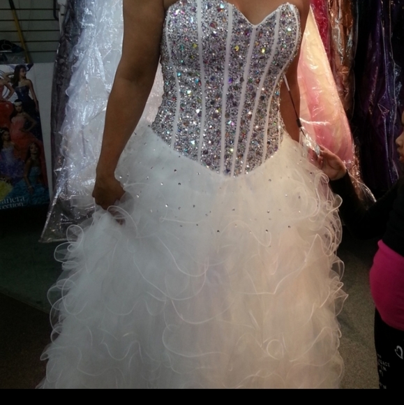 Wedding dress, used for a wedding - Picture 7 of 7